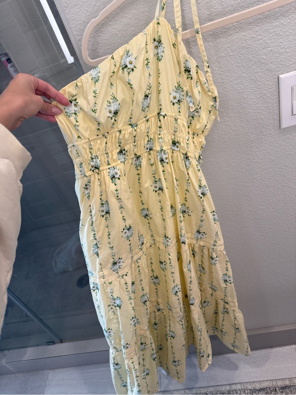 entro Pale Yellow Floral Smocked Tiered Maxi Dress - Picture 2 of 2